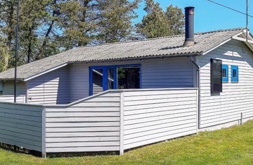 Nordost House | 4 person holiday home in S by