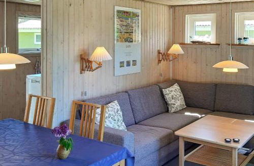 Nordost House | 4 person holiday home in S by