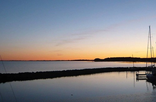 Borre Apartment | 4 person holiday home on a holiday park in Borre