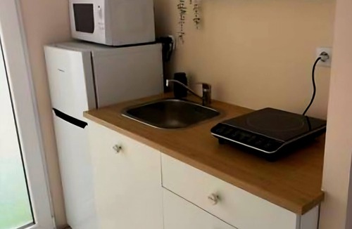 Lunel Apartment | 4-person studio with private pool and jacuzzi