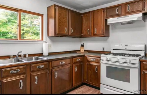 Hamburg Cottage | 4 person tailgater rustic modern secluded cabin