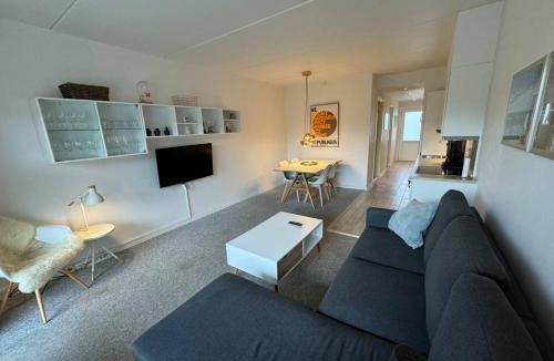 Henne Strand Apartment | 4 Personer Ferielejlighed - Henne Strand