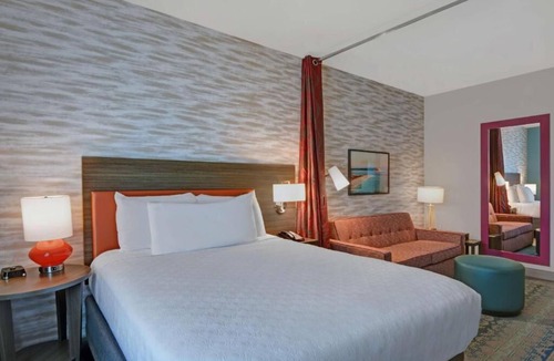 Upper Grand Lagoon Hotel | 4 Pet-friendly Accommodations | Outdoor Pool Access | Free Breakfast
