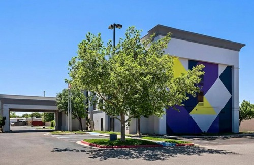 Amarillo Hotel | 4 Pet-Friendly Rooms w/Relaxing Setting – Explore Amarillo’s Famous Attractions