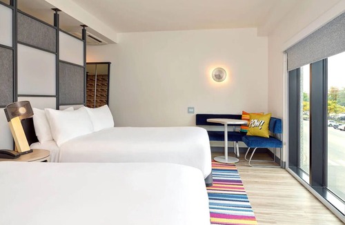 Portland House | 4 Pet-friendly Rooms Close to Harborview Park ME! w/ Breakfast, Valet Parking!