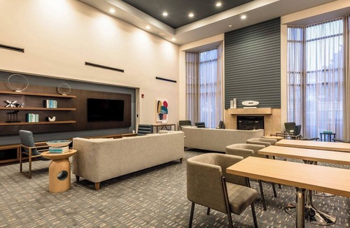 Richardson Hotel | 4 Pet-friendly Units w/FREE Parking, Swimming Pool, Minutes from The Lawn!
