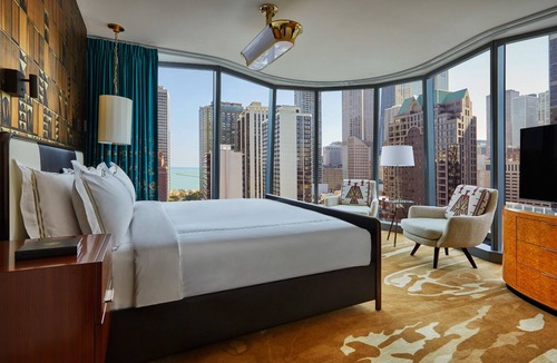 Rush and Division House | 4 Pet-Friendly Viceroy Lake View Suite, Rooftop Pool!