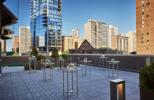 Rush and Division House | 4 Pet-Friendly Viceroy Lake View Suite, Rooftop Pool!