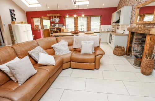 Hollow Meadows House | 4 Pheasant Lane