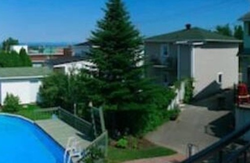 Chicoutimi Apartment | 4 Pièces, Stationnement et Tennis