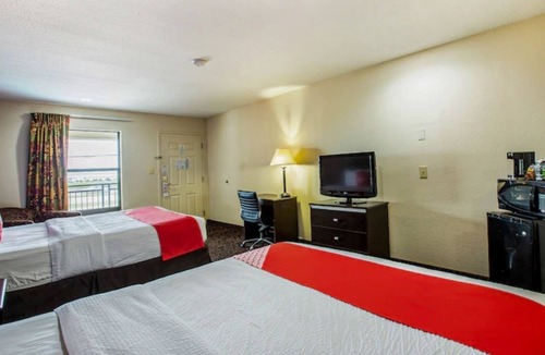 Port Allen Hotel | 4 Relaxing Rooms Conveniently Near LSU | Relax Close to Dining
