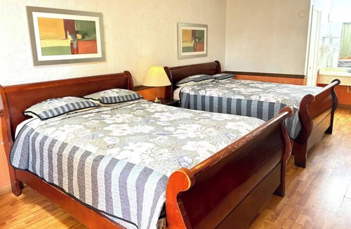 Victoria Hotel | 4 Relaxing & Affordable Rooms w/Free Parking + Pet-Friendly!