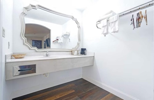San Augustine Hotel | 4 Relaxing Units | Feel at Home on the Road in San Augustine