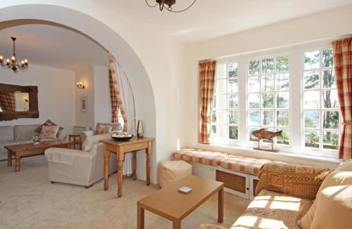 Salcombe House | 4 Ringrone