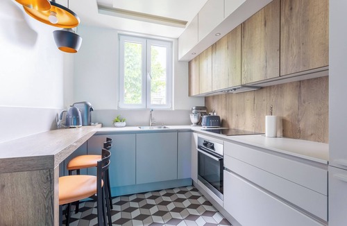 Bois-Colombes Apartment | 4-room apartment Place de la Mairie and 8 minutes from Paris Gare Saint Lazare