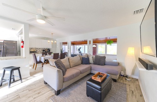 Edgewood House | 4 Rooms, Lake, Pool, Hottub, Bocce Ball, Putting Green, Fire Pit, Plunge