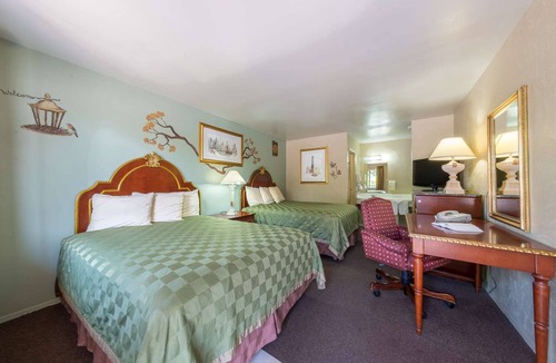 Junction Hotel | 4 Rooms Near South Llano River State Park - 6.7 miles | Free Parking