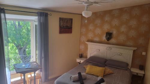 Sillans-la Cascade Bed & Breakfast | 4 safraniers