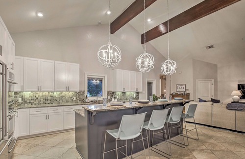 Seguin House | 4-Season Boathouse, Hot Tub! Guadalupe River Oasis