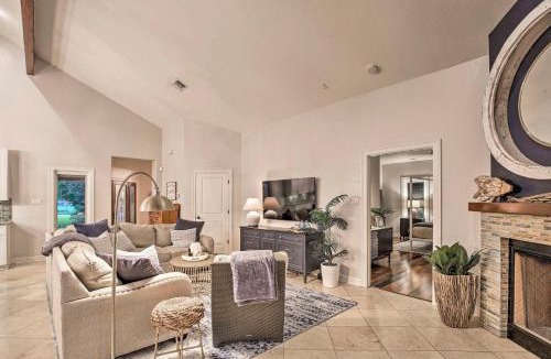 Seguin House | 4-Season Boathouse, Hot Tub! Guadalupe River Oasis