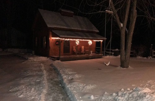 Mount Tabor Cabin | 4 Season Cabin great location.