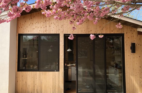 Culloden Shores House | 4 Season Design Forward beach house w/sauna