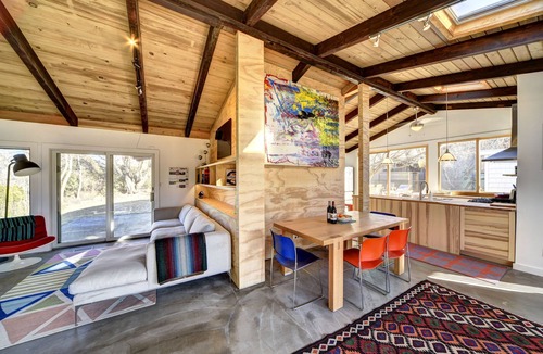 Culloden Shores House | 4 Season Design Forward beach house w/sauna