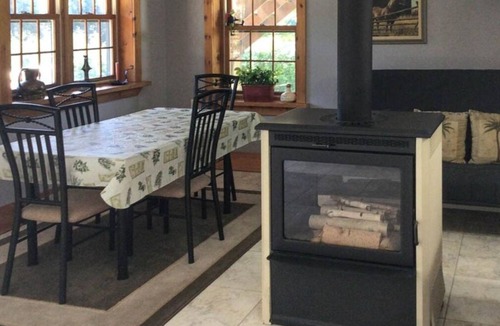 Minden Hills Cottage | 4-Season River Hideaway