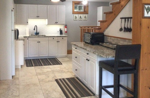 Minden Hills Cottage | 4-Season River Hideaway