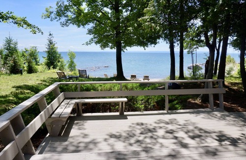 Lafontaine House | 4 SEASON WATERFRONT COTTAGE ON GEORGIAN BAY SAND BEACH