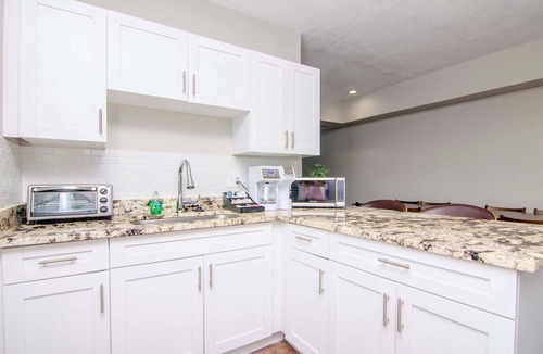 Tampa Heights Bed & Breakfast | 4 Seasons of Fall in Tampa Heights - Unit 2