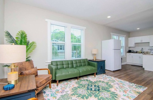 Tampa Heights Bed & Breakfast | 4 Seasons of Spring in Tampa Heights - Unit 4