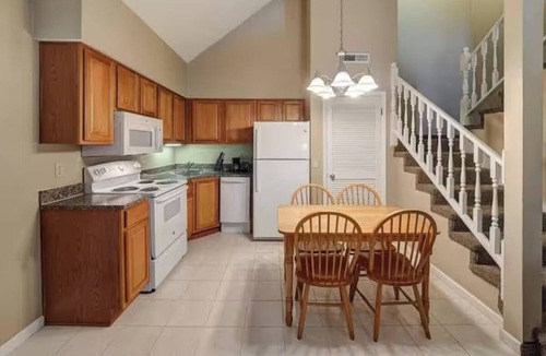 Urbana Hotel | 4 Simple King Bed Units w/Comfort + Accessible Highway Location