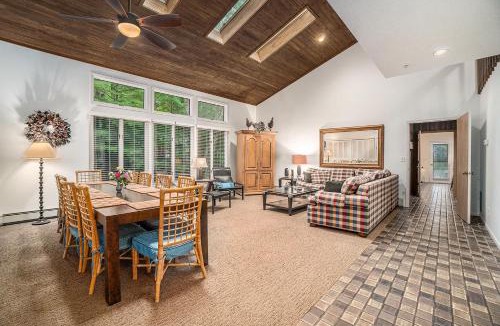 Maple City House | 4 Skippers Wood
