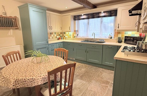Winchcombe Cottage | 4 Star Cotswold Stone Cottage