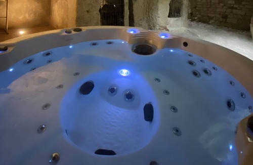 Varrains House | 4-star cottage with jacuzzi