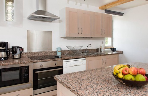 Moulis House | 4 star holiday accommodation in the Pyrenees, in the grounds of a Château