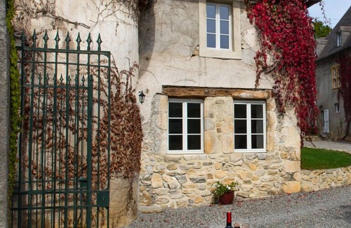 Moulis House | 4 star holiday accommodation in the Pyrenees, in the grounds of a Château