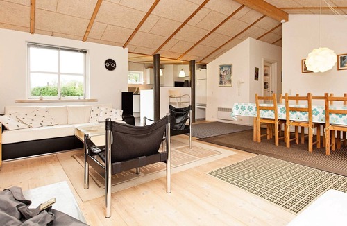 Dronningmolle House | 4 star holiday home in Dronningmølle