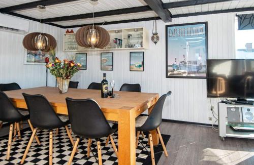 Skødshoved Strand House | 4 star holiday home in Knebel