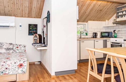 Pøt Strandby House | 4 star holiday home in Juelsminde