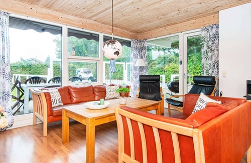 Pøt Strandby House | 4 star holiday home in Juelsminde
