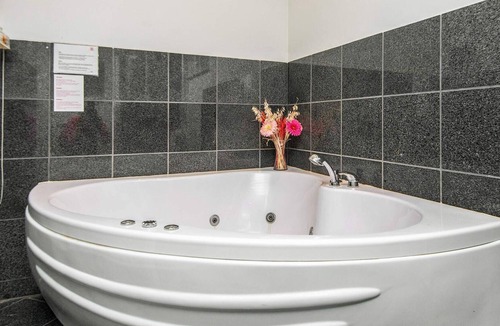 Lyngsbæk Strand House | 4 star holiday home in Ebeltoft