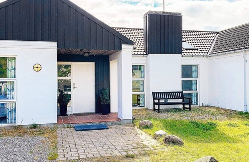 Vibæk Strand House | 4 star holiday home in Ebeltoft