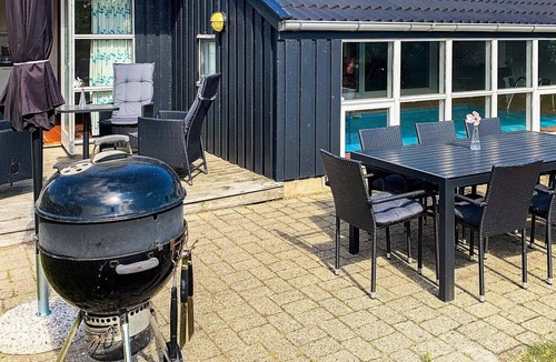 Vibæk Strand House | 4 star holiday home in Ebeltoft