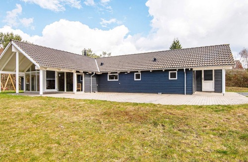 Vibæk Strand House | 4 star holiday home in Ebeltoft