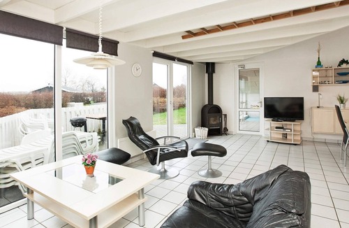 Øer Strand House | 4 star holiday home in Ebeltoft