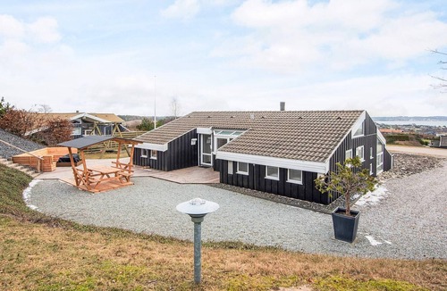 Handrup Strand House | 4 star holiday home in Ebeltoft