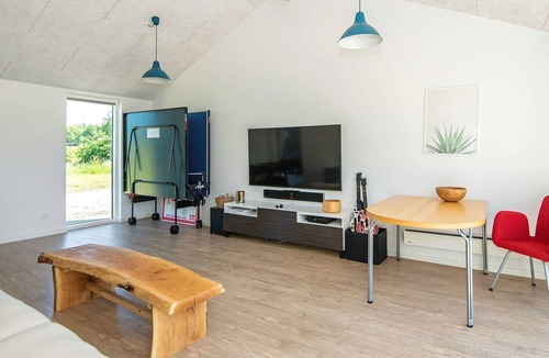 Fjellerup Strand House | 4 star holiday home in Glesborg