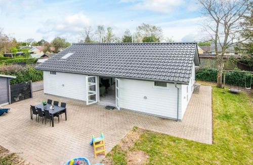 Hvidbjerg Strand House | 4 star holiday home in Børkop